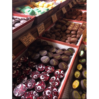 Chocolats artisanaux de la région (moyen)